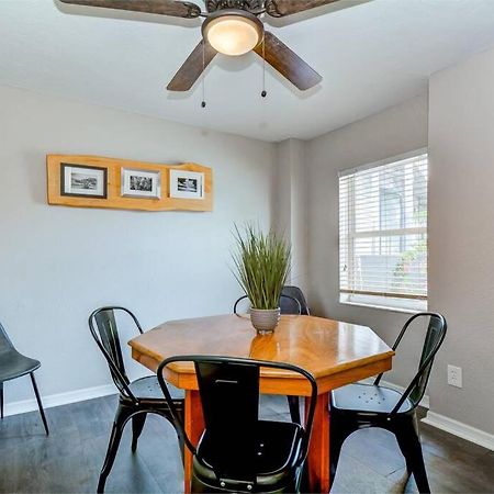 טאמפה Driftwood Castle Urban Oasis With Firepit Near Convention Center And Amalie Arena, Room For 6 מראה חיצוני תמונה