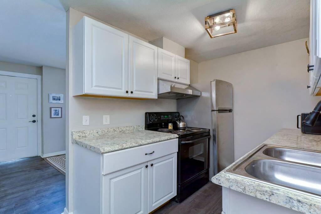 טאמפה Driftwood Castle Urban Oasis With Firepit Near Convention Center And Amalie Arena, Room For 6 מראה חיצוני תמונה